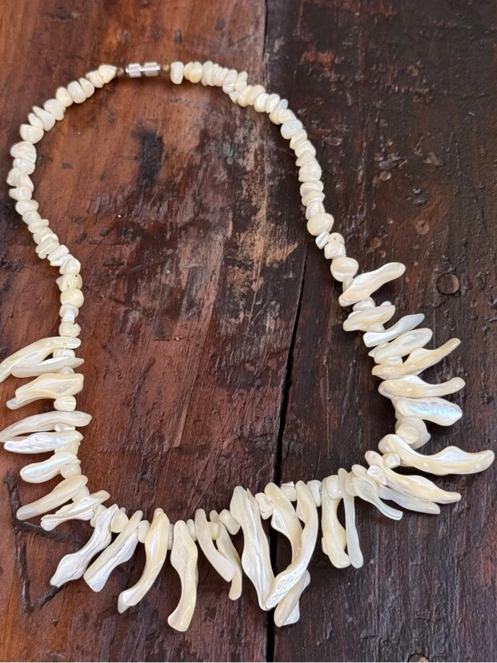 Mother of pearl vintage  Shell Beaded Necklace - Picture 3 of 4